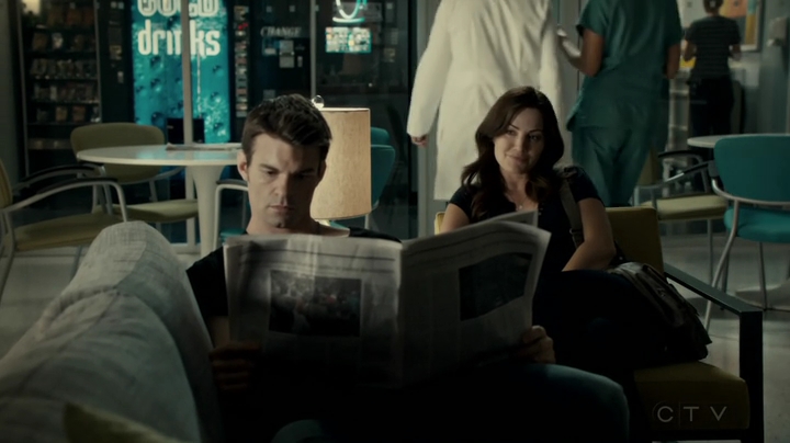 VampireDiariesWorld-dot-org_SavingHope2x16-2427.jpg