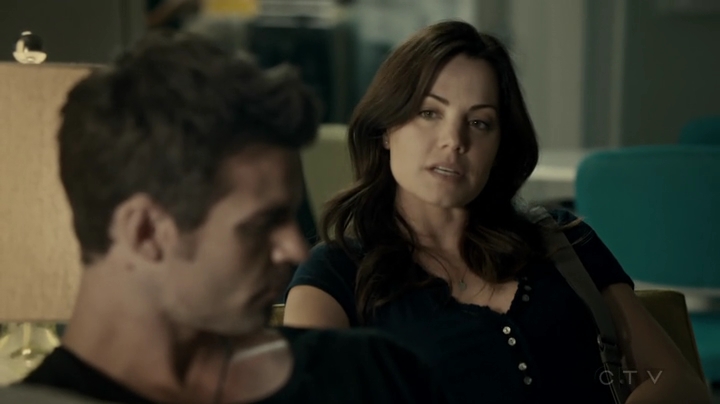 VampireDiariesWorld-dot-org_SavingHope2x16-2442.jpg