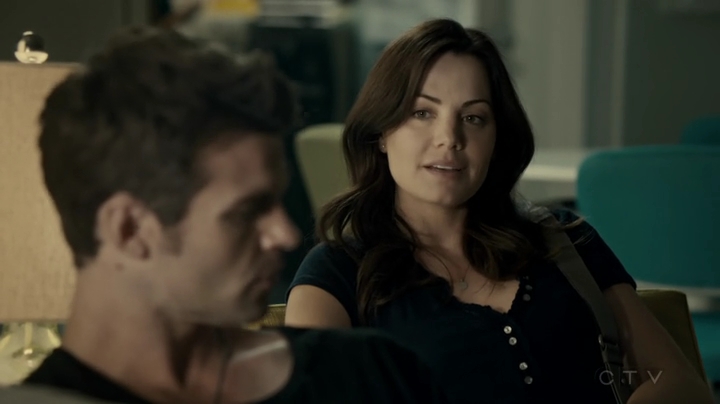 VampireDiariesWorld-dot-org_SavingHope2x16-2443.jpg