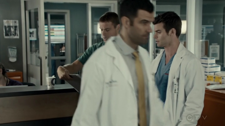 VampireDiariesWorld-dot-org_SavingHope2x17-0512.jpg