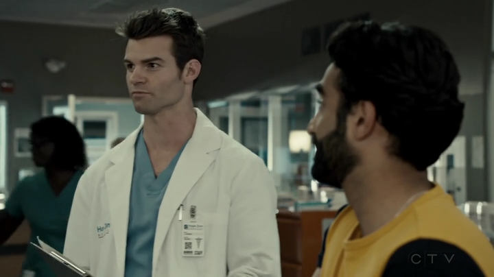 VampireDiariesWorld-dot-org_SavingHope2x17-0528.jpg