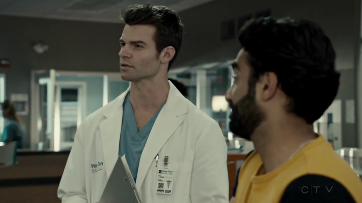 VampireDiariesWorld-dot-org_SavingHope2x17-0529.jpg