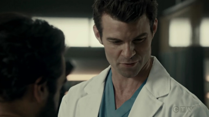 VampireDiariesWorld-dot-org_SavingHope2x17-1095.jpg