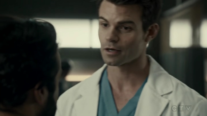 VampireDiariesWorld-dot-org_SavingHope2x17-1097.jpg