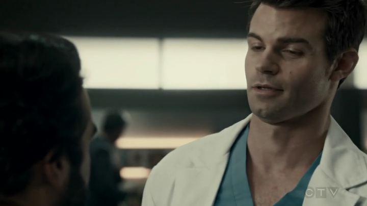 VampireDiariesWorld-dot-org_SavingHope2x17-1098.jpg