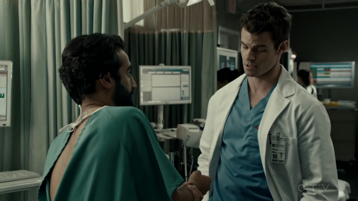 VampireDiariesWorld-dot-org_SavingHope2x17-1103.jpg