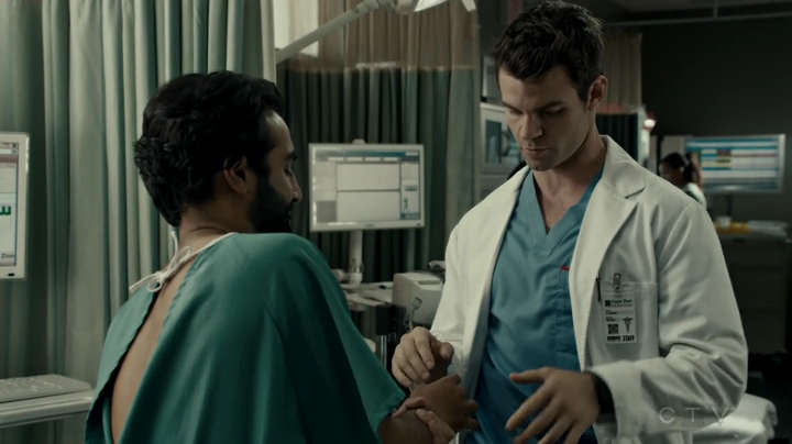 VampireDiariesWorld-dot-org_SavingHope2x17-1105.jpg