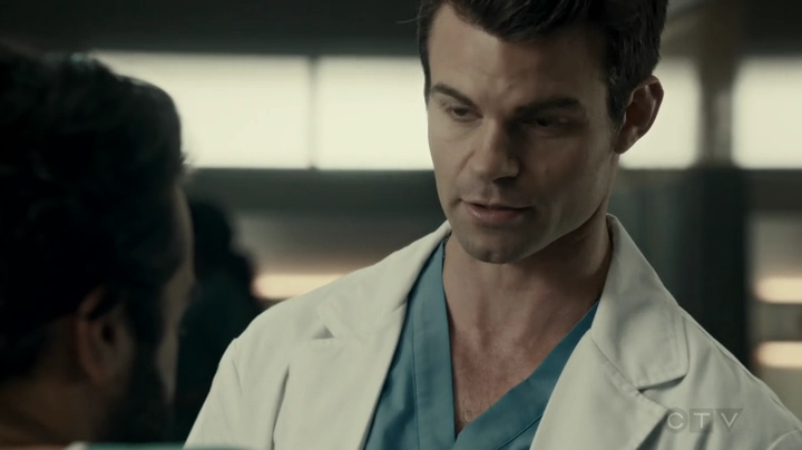 VampireDiariesWorld-dot-org_SavingHope2x17-1113.jpg