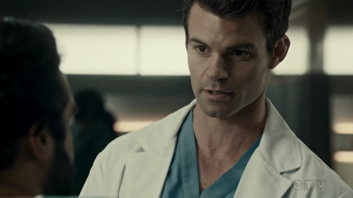 VampireDiariesWorld-dot-org_SavingHope2x17-1114.jpg