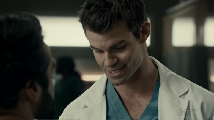 VampireDiariesWorld-dot-org_SavingHope2x17-1123.jpg