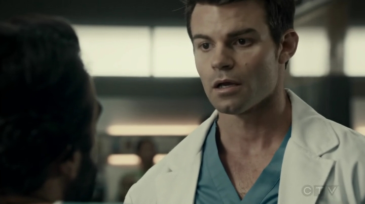 VampireDiariesWorld-dot-org_SavingHope2x17-1138.jpg