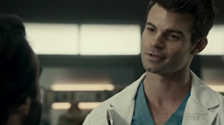 VampireDiariesWorld-dot-org_SavingHope2x17-1153.jpg