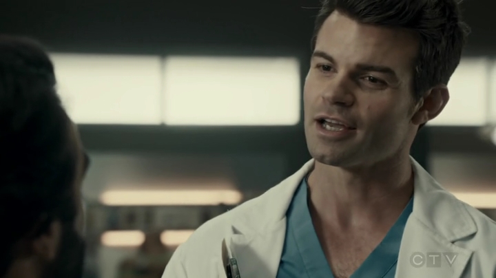 VampireDiariesWorld-dot-org_SavingHope2x17-1154.jpg