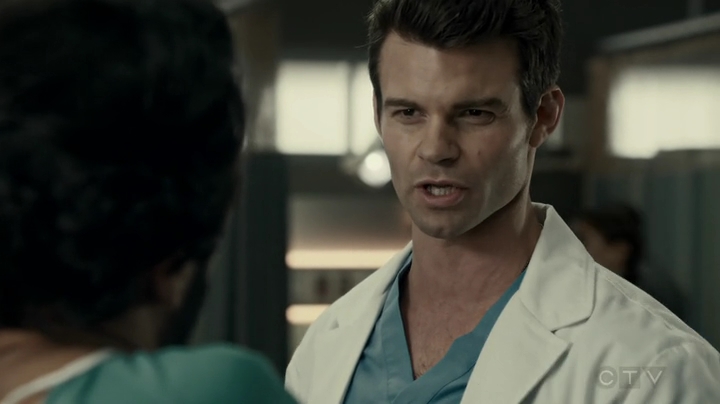 VampireDiariesWorld-dot-org_SavingHope2x17-1171.jpg