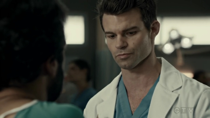 VampireDiariesWorld-dot-org_SavingHope2x17-1176.jpg