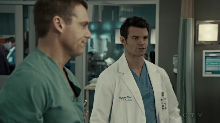 VampireDiariesWorld-dot-org_SavingHope2x17-1504.jpg