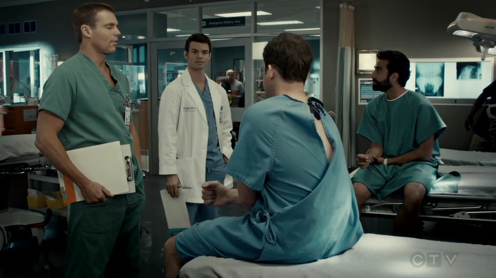 VampireDiariesWorld-dot-org_SavingHope2x17-1528.jpg