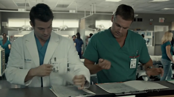 VampireDiariesWorld-dot-org_SavingHope2x17-1553.jpg