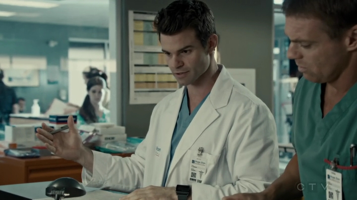 VampireDiariesWorld-dot-org_SavingHope2x17-1564.jpg