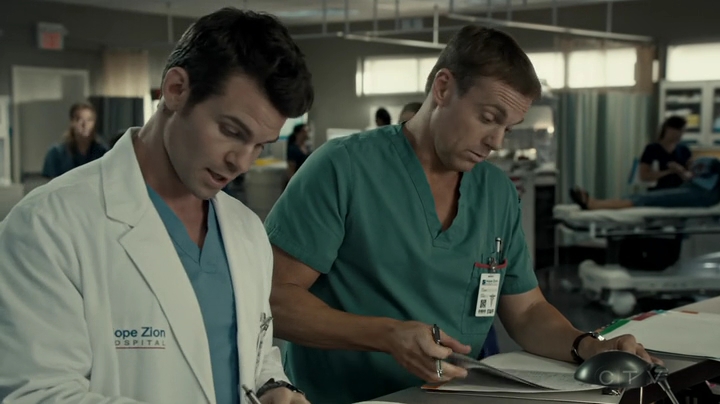 VampireDiariesWorld-dot-org_SavingHope2x17-1567.jpg