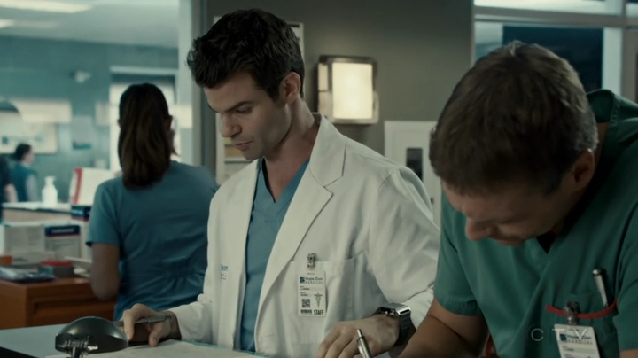 VampireDiariesWorld-dot-org_SavingHope2x17-1570.jpg