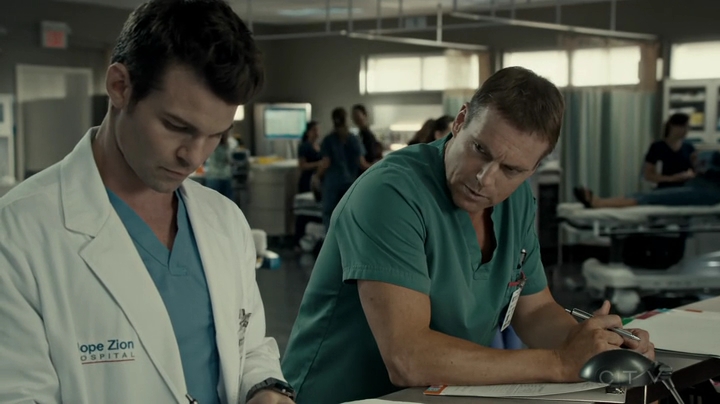 VampireDiariesWorld-dot-org_SavingHope2x17-1575.jpg