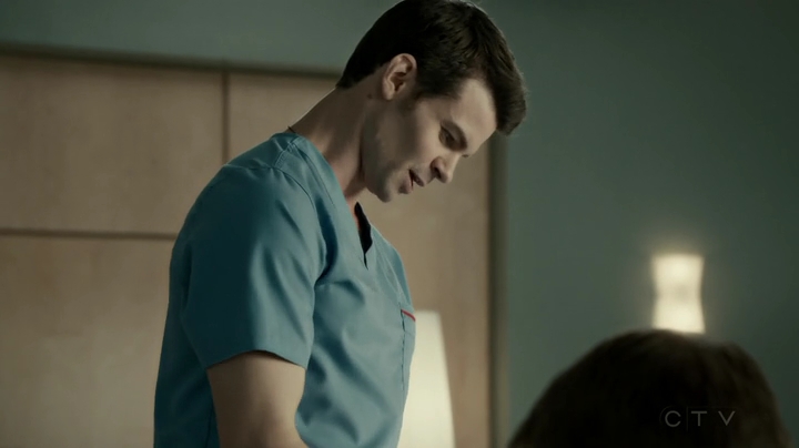 VampireDiariesWorld-dot-org_SavingHope2x17-2420.jpg