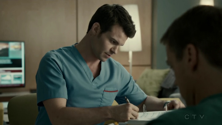 VampireDiariesWorld-dot-org_SavingHope2x17-2439.jpg