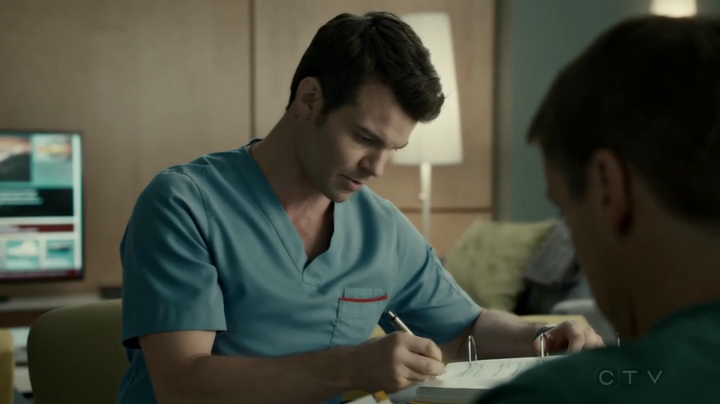 VampireDiariesWorld-dot-org_SavingHope2x17-2441.jpg