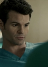 VampireDiariesWorld-dot-org_SavingHope2x17-2476.jpg