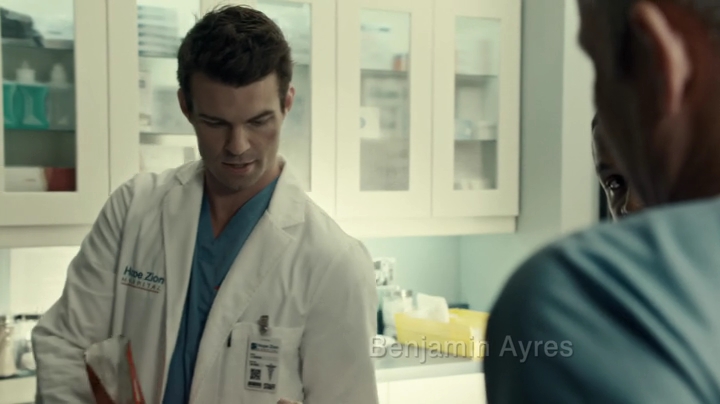 VampireDiariesWorld-dot-org_SavingHope2x18-0088.jpg