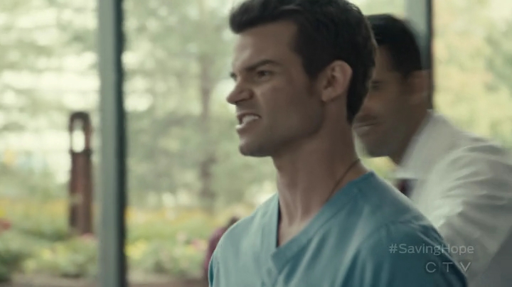 VampireDiariesWorld-dot-org_SavingHope2x18-0260.jpg