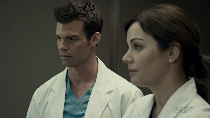 VampireDiariesWorld-dot-org_SavingHope2x18-0545.jpg