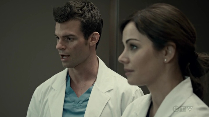 VampireDiariesWorld-dot-org_SavingHope2x18-0546.jpg