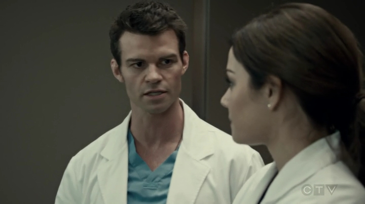 VampireDiariesWorld-dot-org_SavingHope2x18-0549.jpg