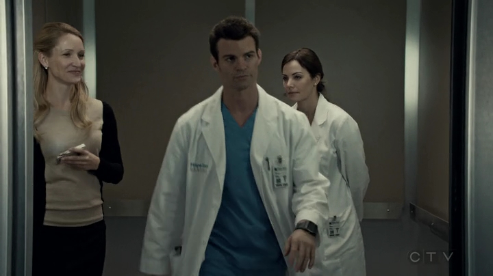 VampireDiariesWorld-dot-org_SavingHope2x18-0557.jpg