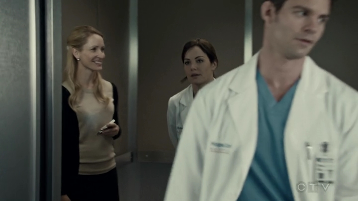 VampireDiariesWorld-dot-org_SavingHope2x18-0558.jpg