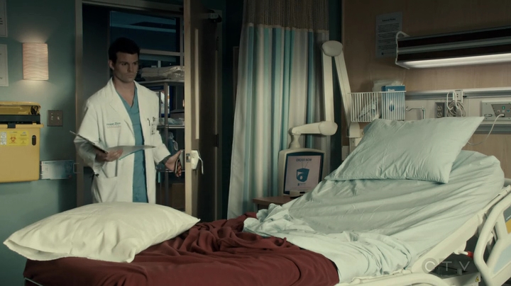 VampireDiariesWorld-dot-org_SavingHope2x18-0676.jpg