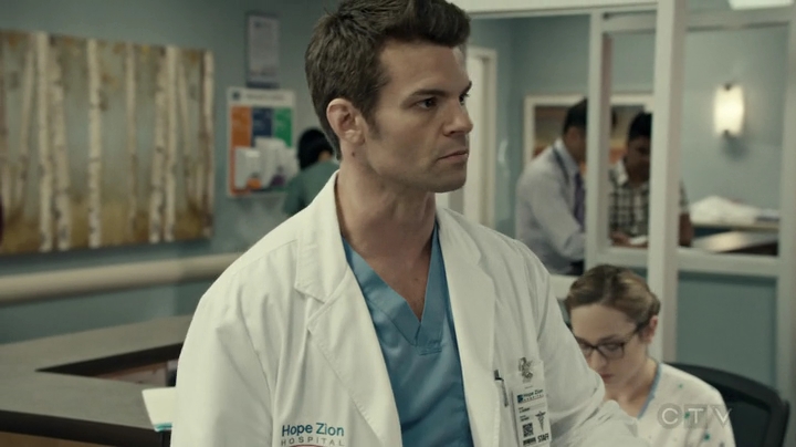 VampireDiariesWorld-dot-org_SavingHope2x18-0691.jpg