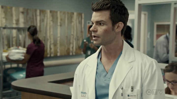 VampireDiariesWorld-dot-org_SavingHope2x18-0694.jpg