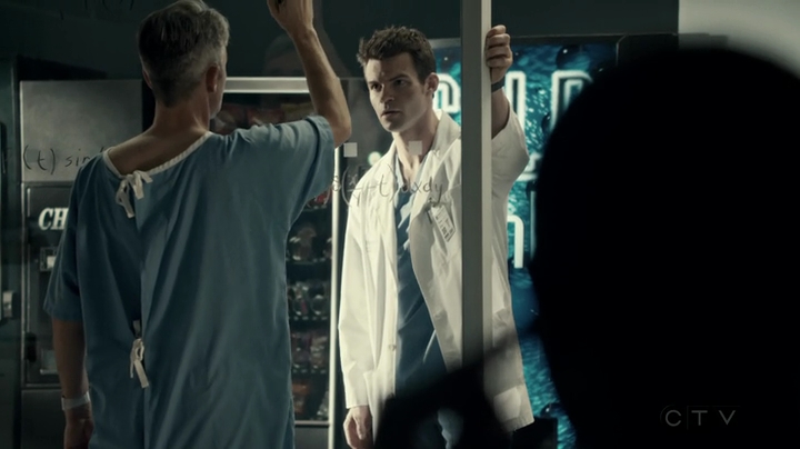 VampireDiariesWorld-dot-org_SavingHope2x18-0720.jpg