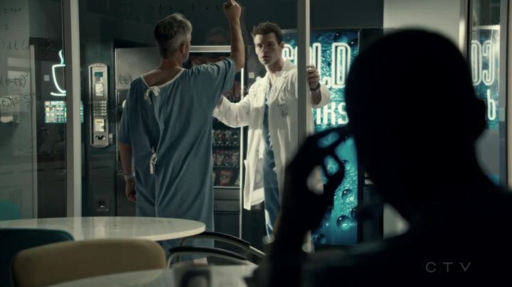 VampireDiariesWorld-dot-org_SavingHope2x18-0727.jpg