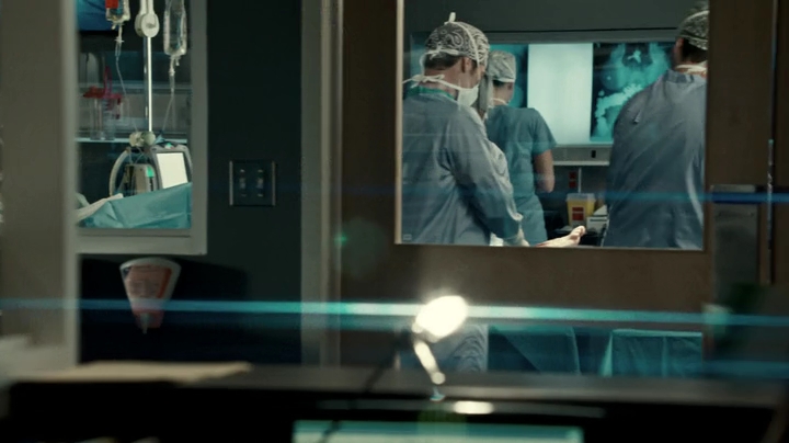 VampireDiariesWorld-dot-org_SavingHope2x18-0795.jpg