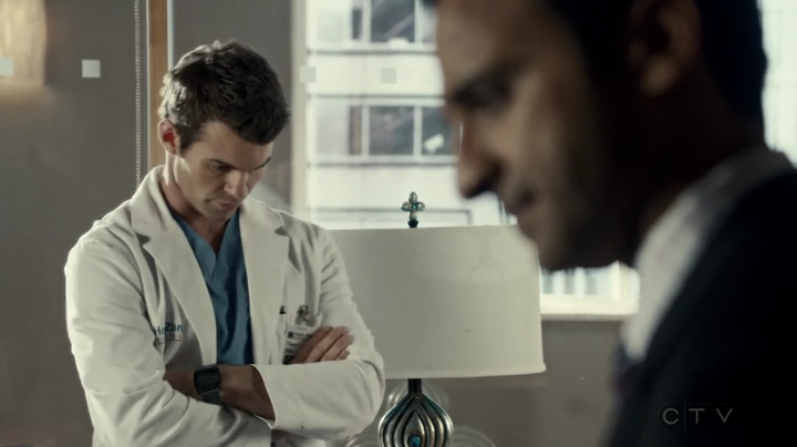 VampireDiariesWorld-dot-org_SavingHope2x18-1585.jpg