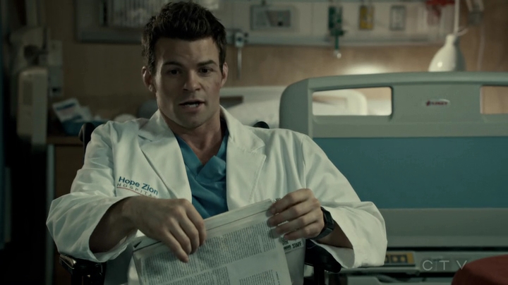 VampireDiariesWorld-dot-org_SavingHope2x18-2014.jpg