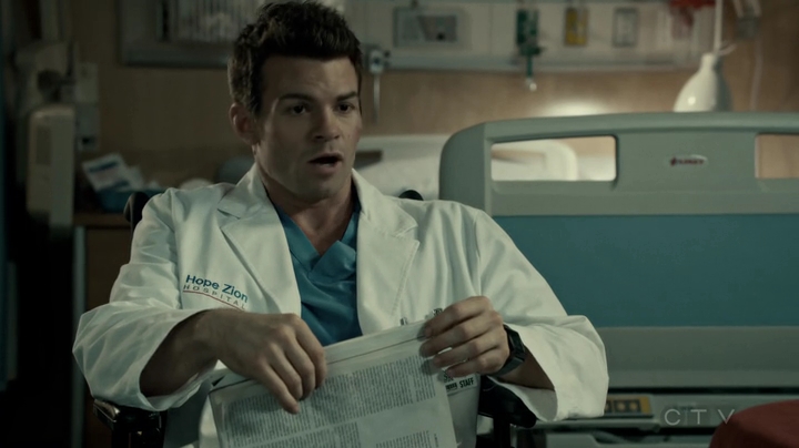 VampireDiariesWorld-dot-org_SavingHope2x18-2015.jpg