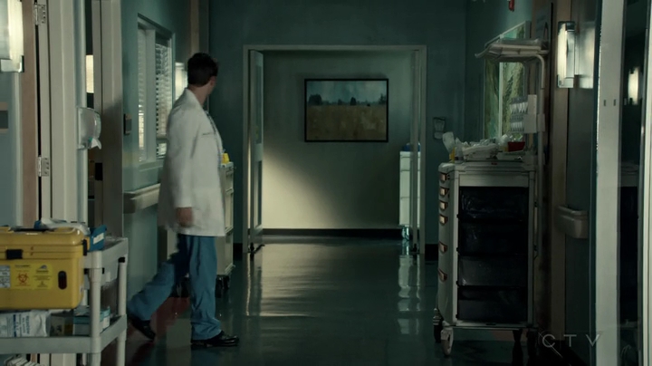 VampireDiariesWorld-dot-org_SavingHope2x18-2115.jpg