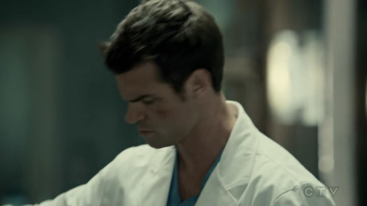 VampireDiariesWorld-dot-org_SavingHope2x18-2127.jpg