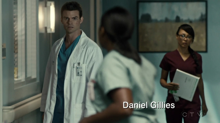 VampireDiariesWorld-dot-org_SavingHope3x01-0097.jpg