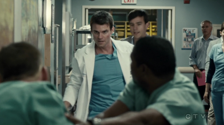 VampireDiariesWorld-dot-org_SavingHope3x01-0312.jpg